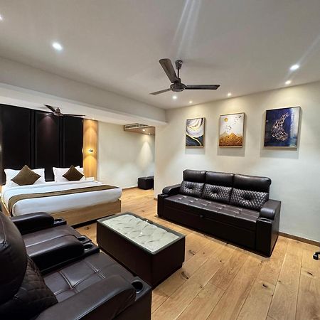 Hotel Touchwood Визакхапатнам Екстериор снимка