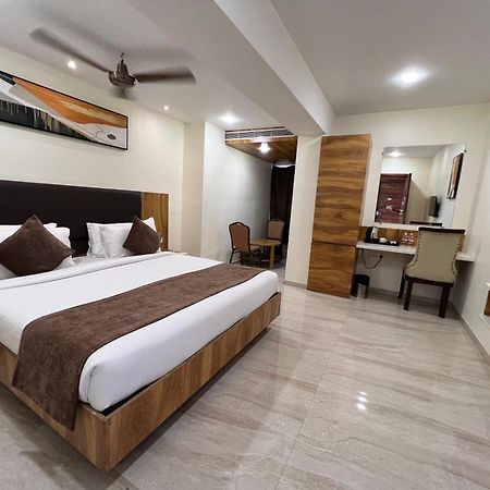 Hotel Touchwood Визакхапатнам Екстериор снимка