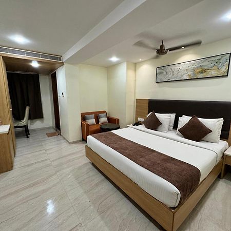 Hotel Touchwood Визакхапатнам Екстериор снимка