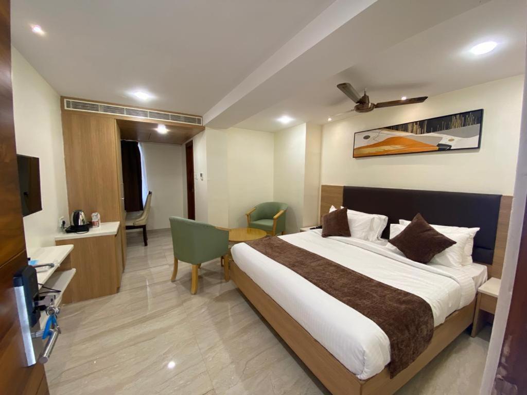 Hotel Touchwood Визакхапатнам Екстериор снимка