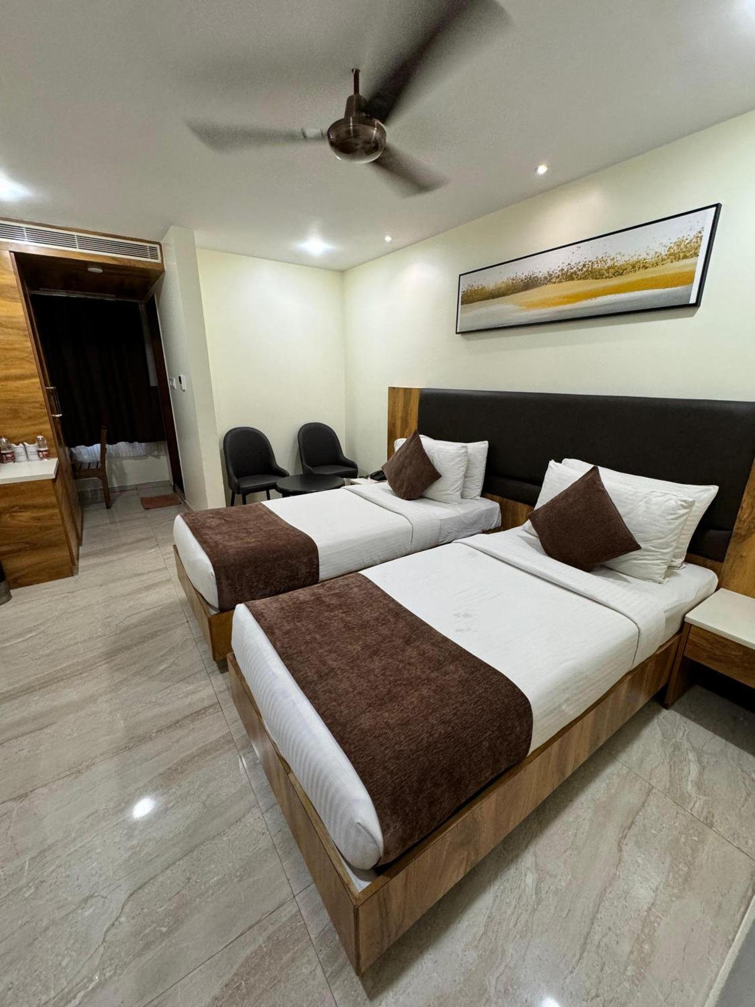 Hotel Touchwood Визакхапатнам Екстериор снимка