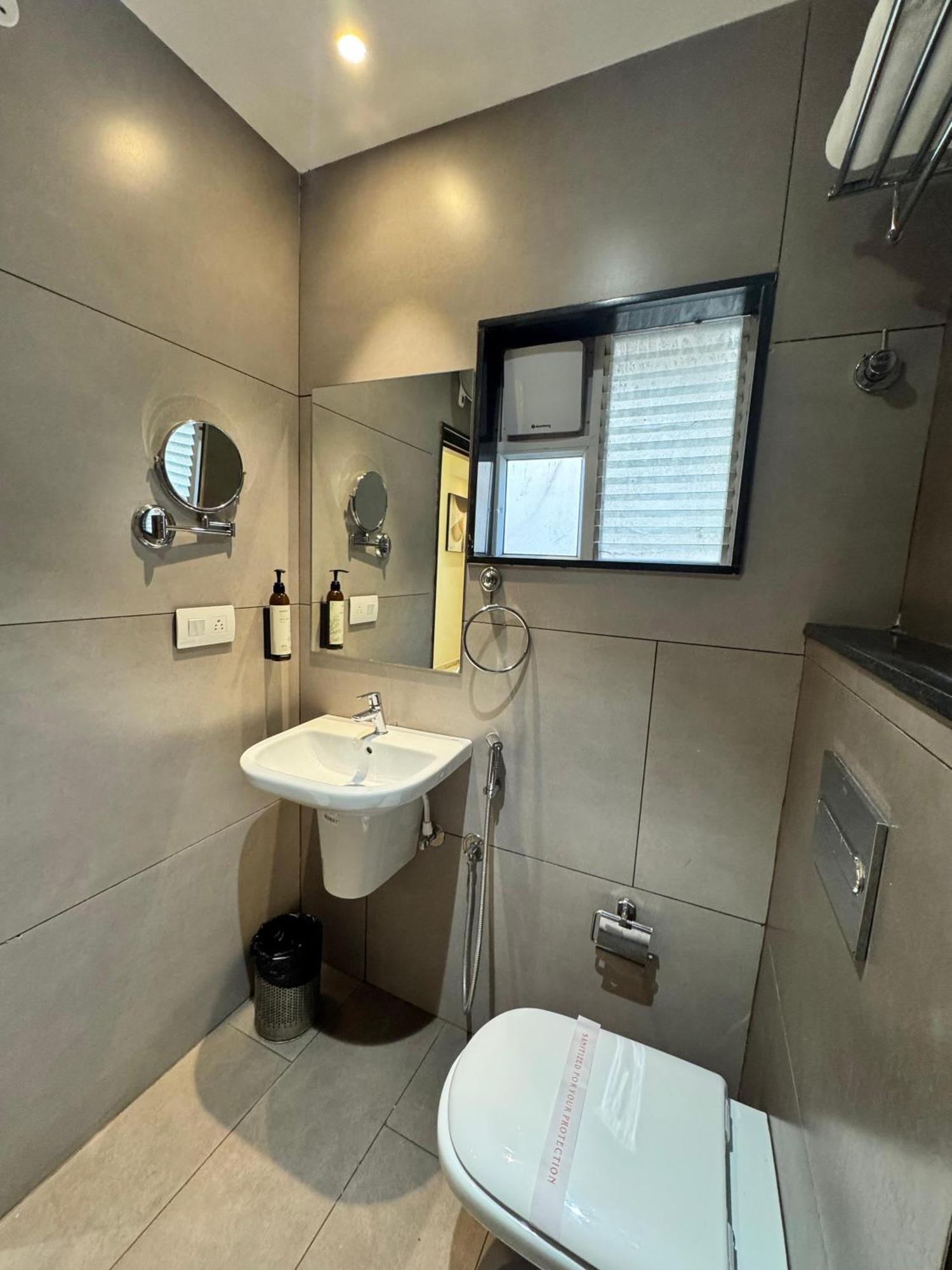 Hotel Touchwood Визакхапатнам Екстериор снимка