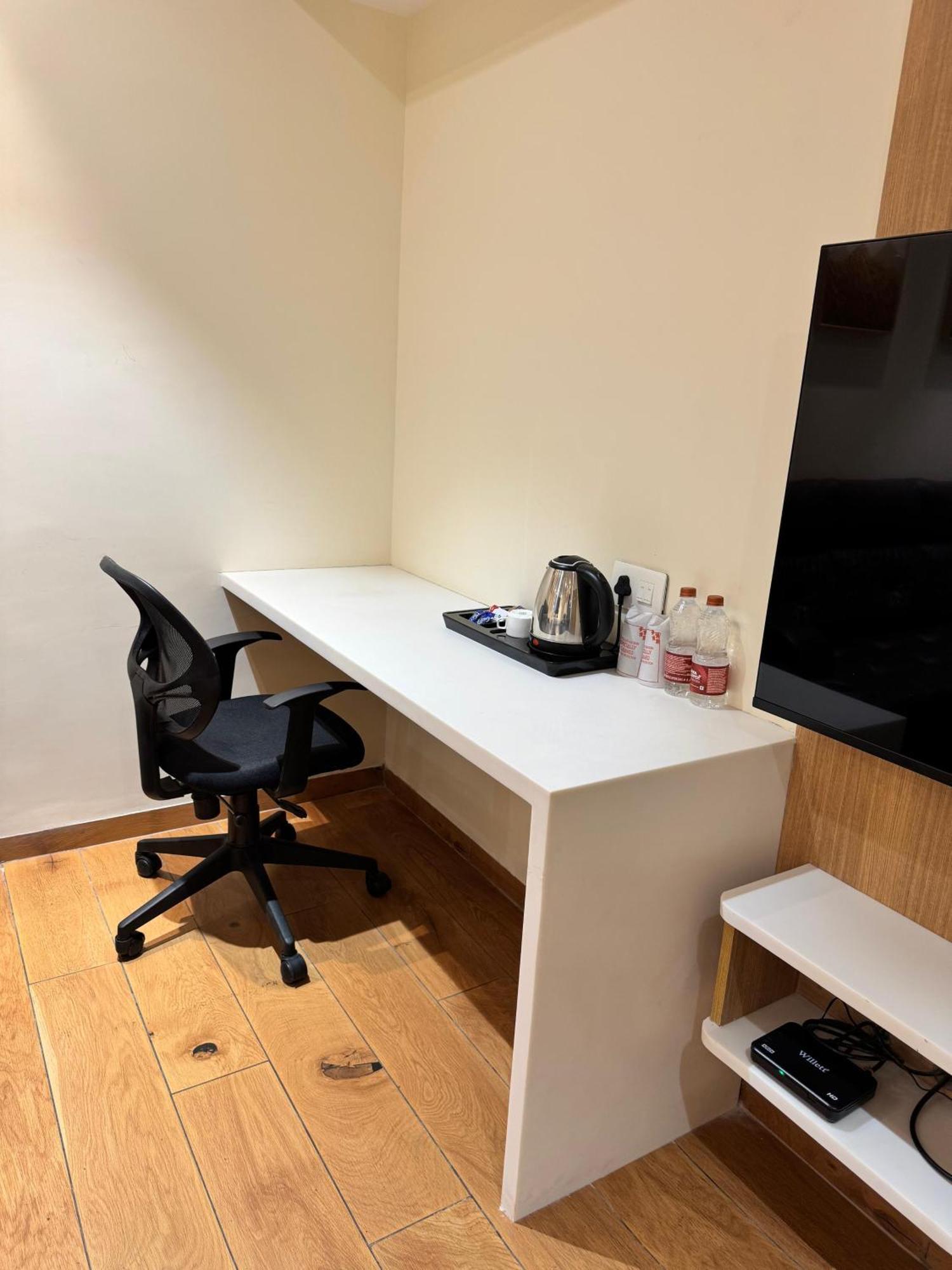 Hotel Touchwood Визакхапатнам Екстериор снимка
