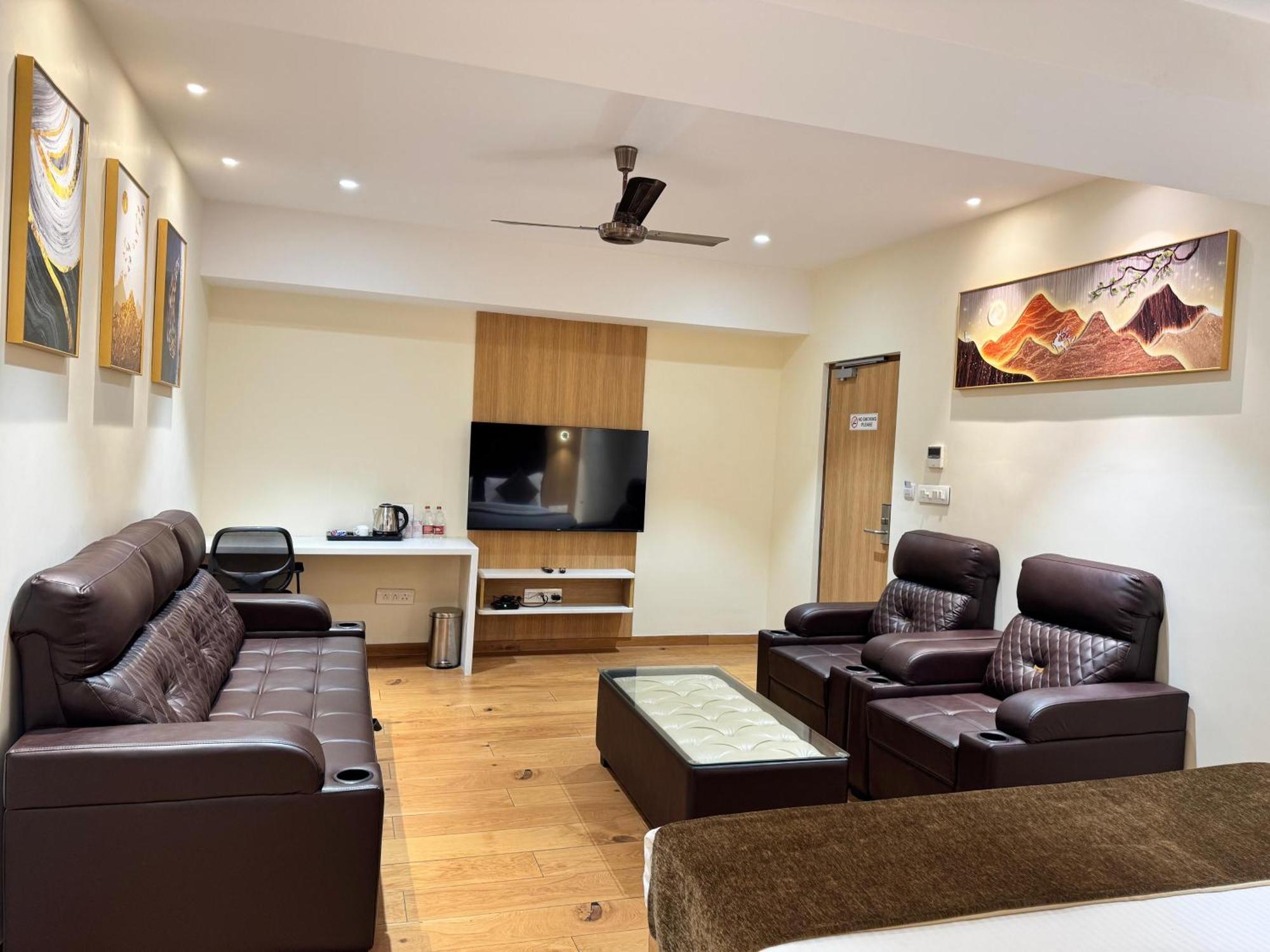 Hotel Touchwood Визакхапатнам Екстериор снимка